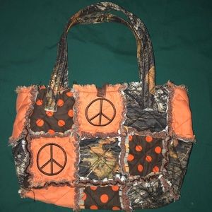 Camo peace pocket book